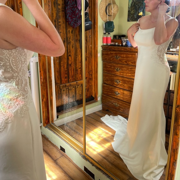 Bevan by Maggie Sottero, Ivory with Pewter Accent, Crepe Wedding Dress - Picture 7 of 11